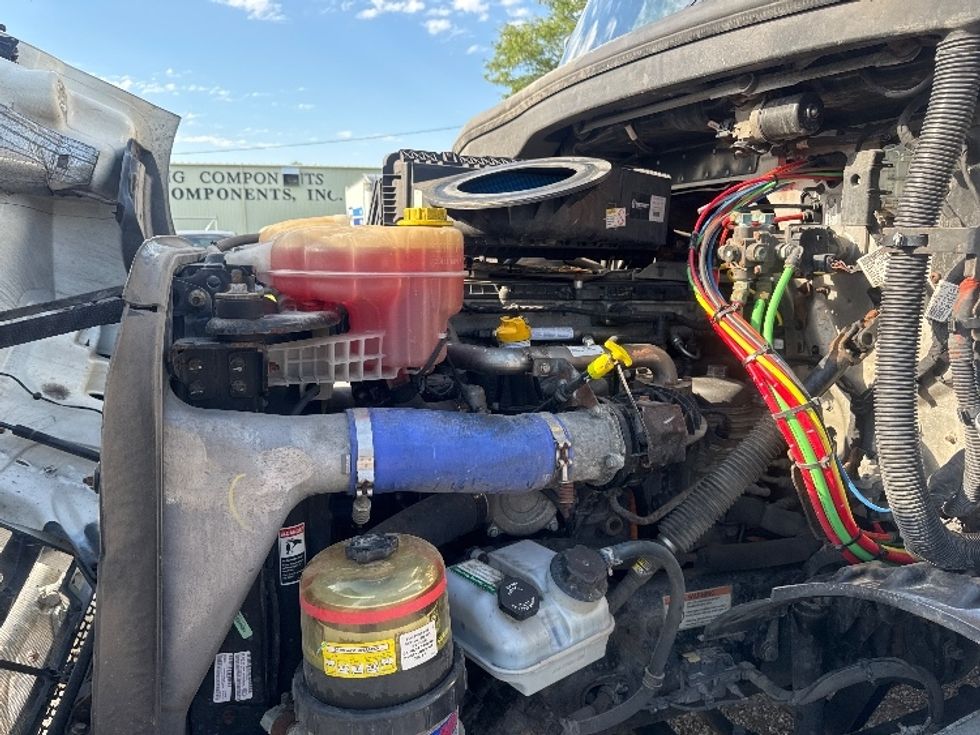 Day Cab Tractor-Heavy Duty Tractors-Freightliner-2020-T11664ST-Omaha-NE-396,208\n\t\tmiles-$ 55,500 - Image 16