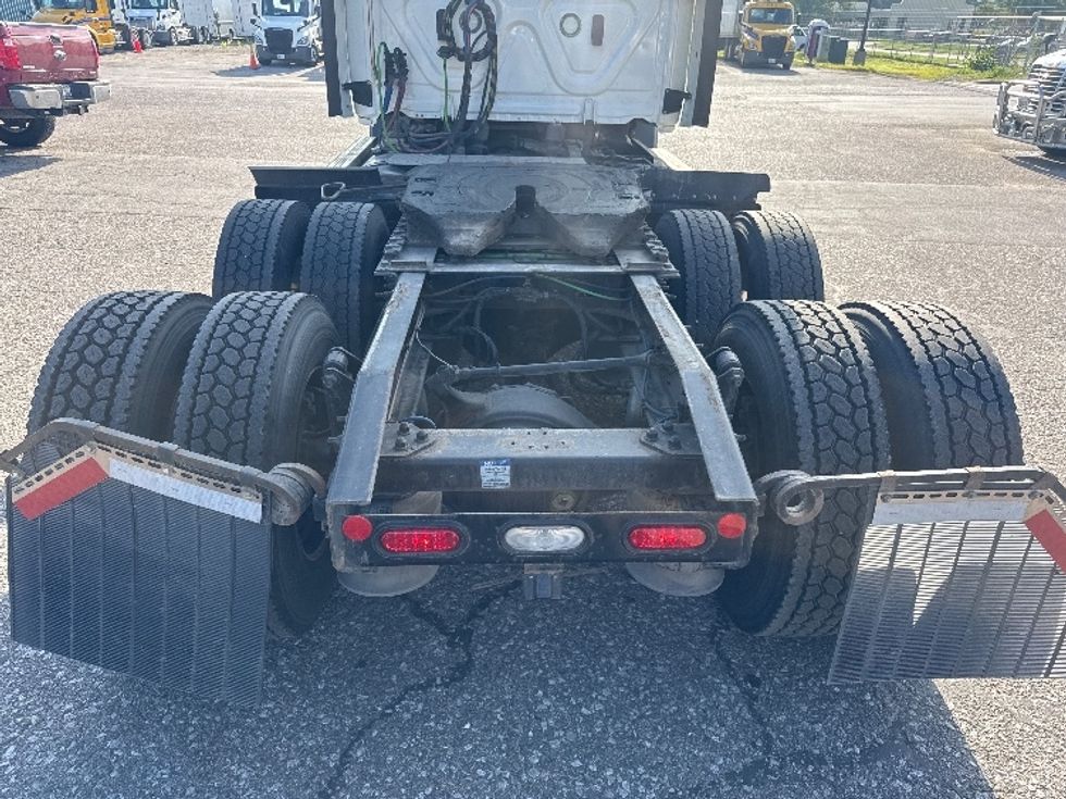 Day Cab Tractor-Heavy Duty Tractors-Freightliner-2020-T11664ST-Omaha-NE-396,208\n\t\tmiles-$ 55,500 - Image 6