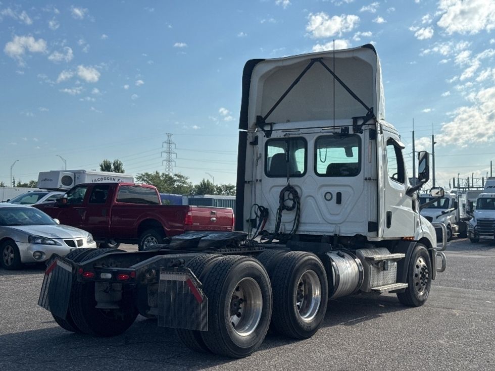 Day Cab Tractor-Heavy Duty Tractors-Freightliner-2020-T11664ST-Omaha-NE-396,208\n\t\tmiles-$ 55,500 - Image 7