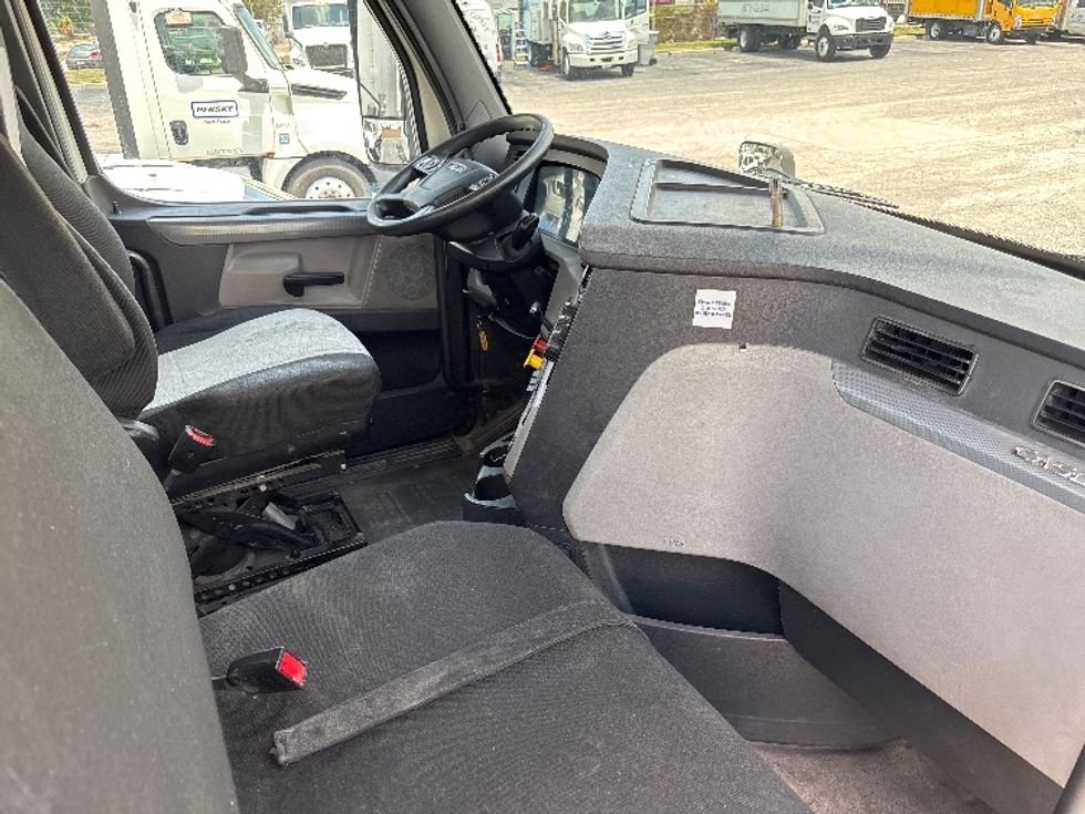 Day Cab Tractor-Heavy Duty Tractors-Freightliner-2020-T11664ST-Orlando-FL-415,328\n\t\tmiles-$ 49,000 - Image 13