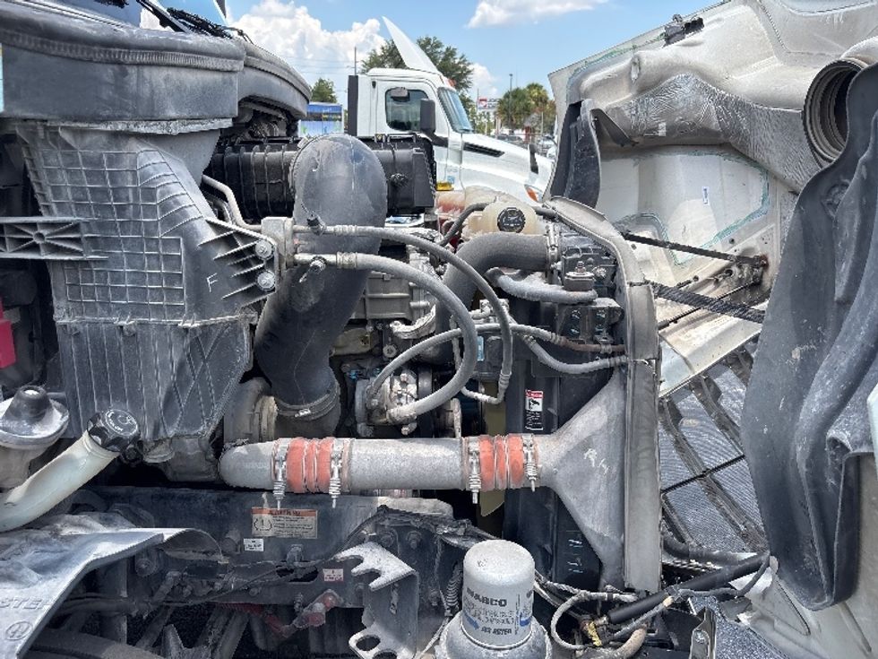 Day Cab Tractor-Heavy Duty Tractors-Freightliner-2020-T11664ST-Orlando-FL-415,328\n\t\tmiles-$ 49,000 - Image 14