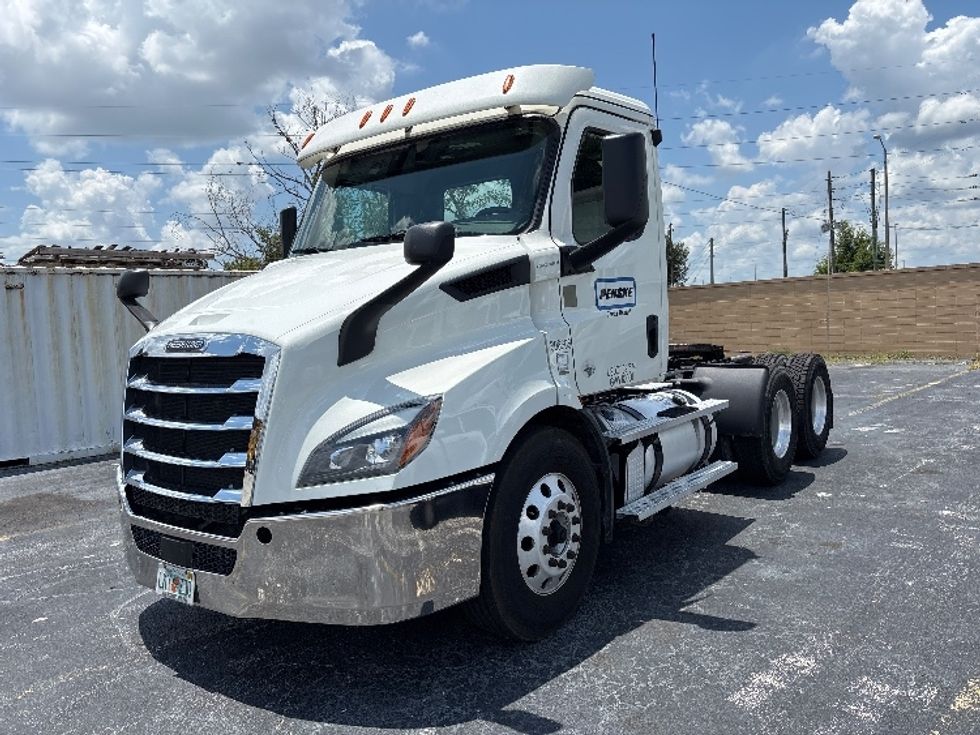 Day Cab Tractor-Heavy Duty Tractors-Freightliner-2020-T11664ST-Orlando-FL-415,328\n\t\tmiles-$ 49,000 - Image 3