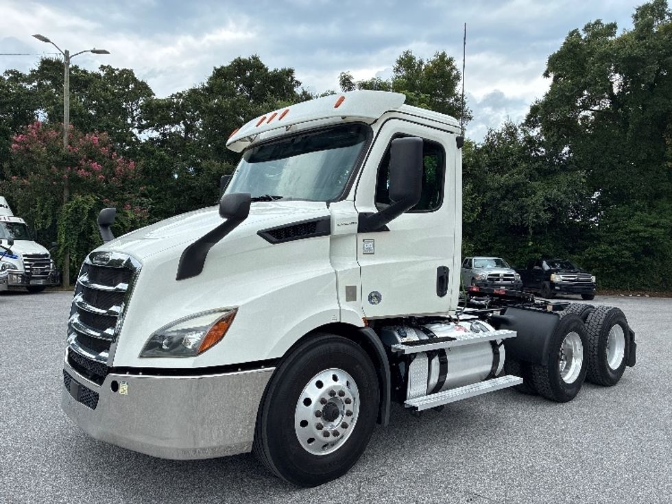 Day Cab Tractor-Heavy Duty Tractors-Freightliner-2020-T11664ST-Pensacola-FL-322,699\n\t\tmiles-$ 58,000 - Image 3