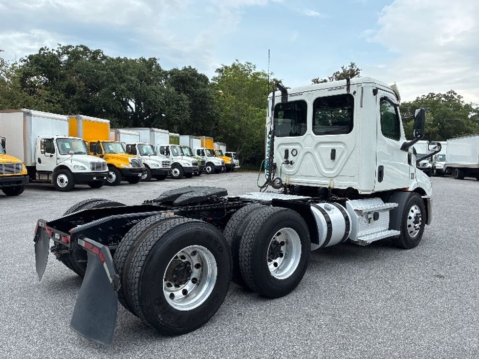 Day Cab Tractor-Heavy Duty Tractors-Freightliner-2020-T11664ST-Pensacola-FL-322,699\n\t\tmiles-$ 58,000 - Image 7