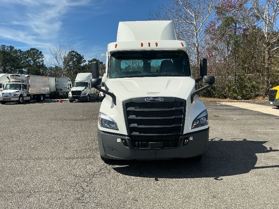 Day Cab Tractor-Heavy Duty Tractors-Freightliner-2020-T11664ST-Pensacola-FL-397,026\n\t\tmiles-$ 48,500 - Image 2