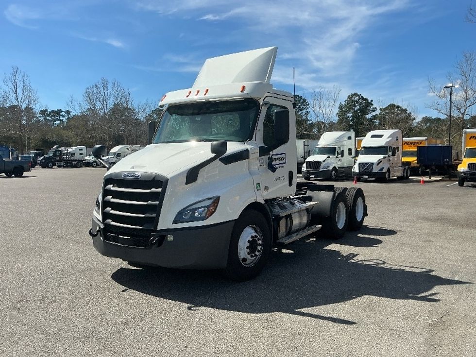 Day Cab Tractor-Heavy Duty Tractors-Freightliner-2020-T11664ST-Pensacola-FL-397,026\n\t\tmiles-$ 48,500 - Image 3