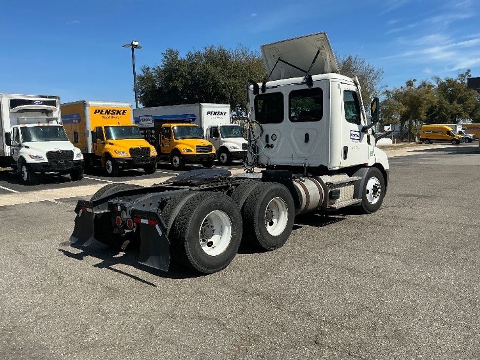 Day Cab Tractor-Heavy Duty Tractors-Freightliner-2020-T11664ST-Pensacola-FL-397,026\n\t\tmiles-$ 48,500 - Image 7