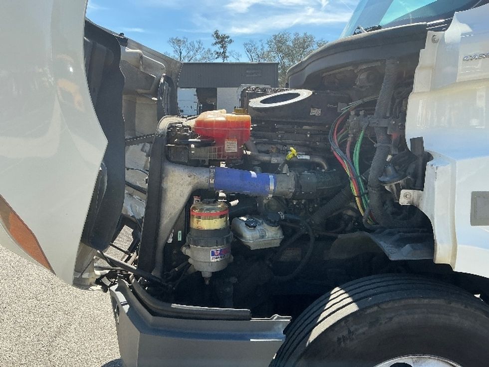 Day Cab Tractor-Heavy Duty Tractors-Freightliner-2020-T11664ST-Pensacola-FL-437,491\n\t\tmiles-$ 46,250 - Image 16