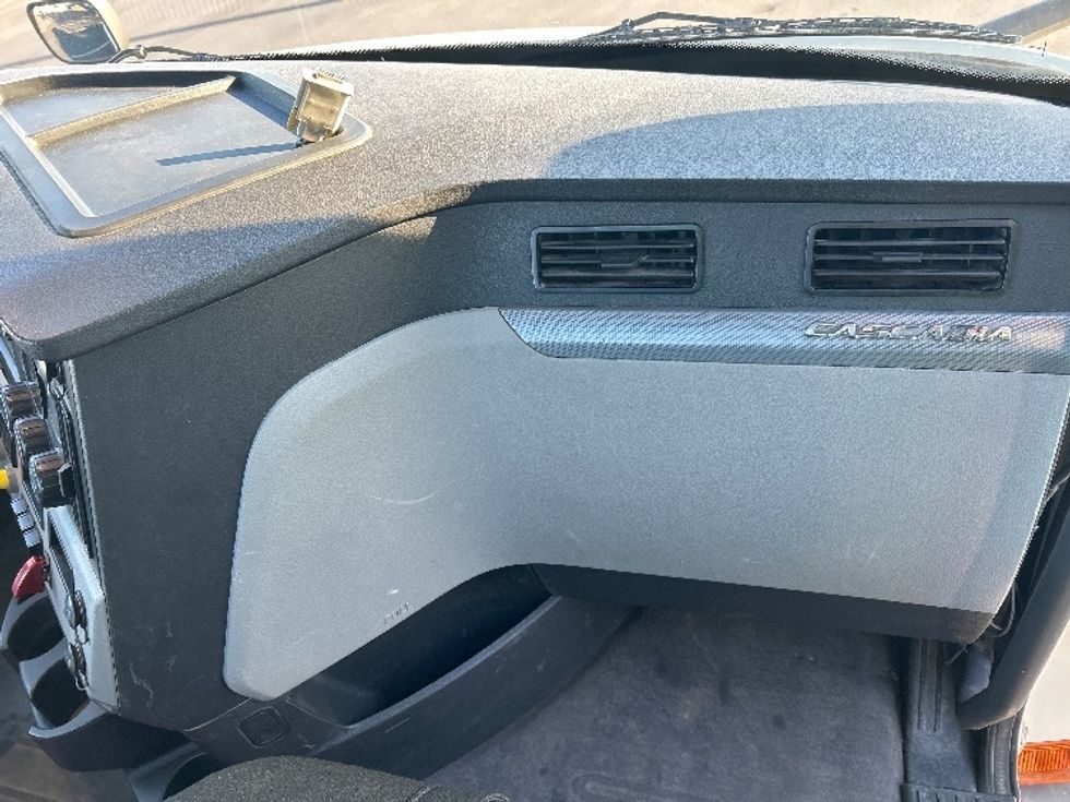 Day Cab Tractor-Heavy Duty Tractors-Freightliner-2020-T11664ST-Pensacola-FL-483,424\n\t\tmiles-$ 44,250 - Image 13