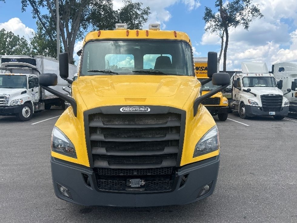 Day Cab Tractor-Heavy Duty Tractors-Freightliner-2020-T11664ST-Pensacola-FL-640,011\n\t\tmiles-$ 26,250 - Image 2