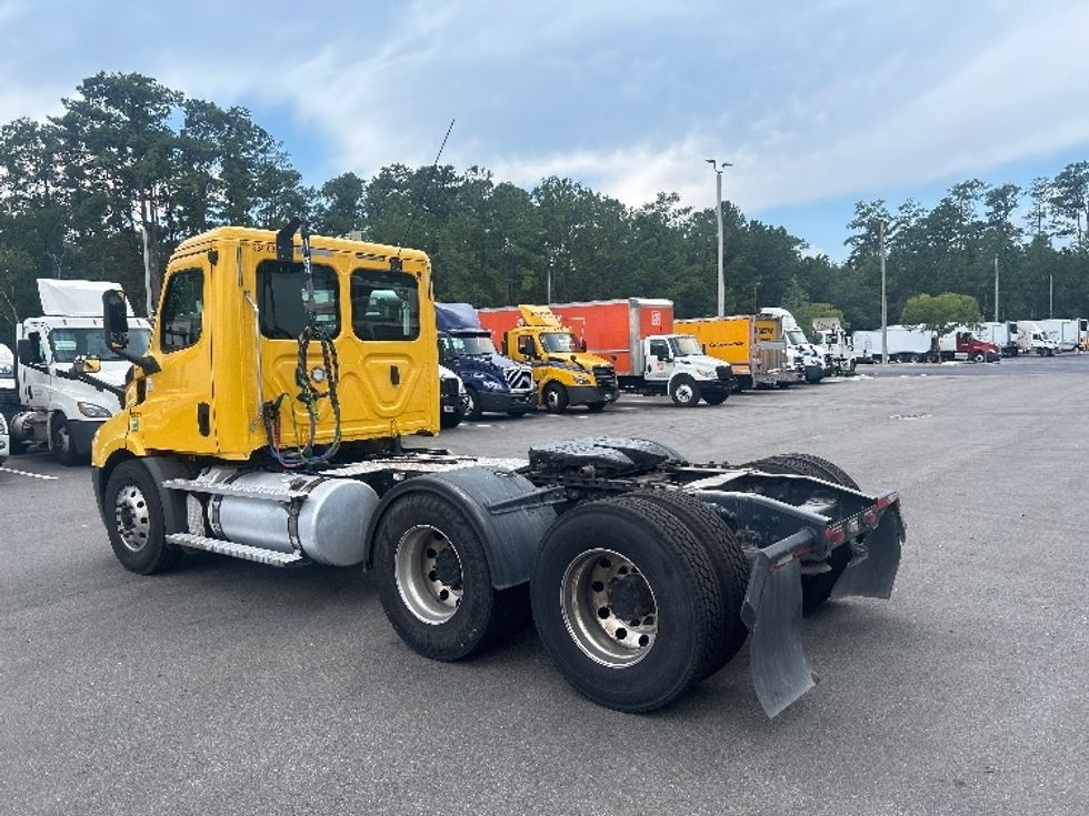 Day Cab Tractor-Heavy Duty Tractors-Freightliner-2020-T11664ST-Pensacola-FL-640,011\n\t\tmiles-$ 26,250 - Image 5