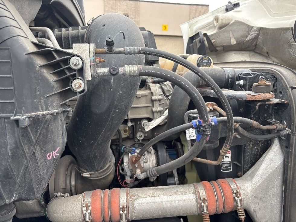 Day Cab Tractor-Heavy Duty Tractors-Freightliner-2020-T11664ST-Perrysburg-OH-453,225\n\t\tmiles-$ 41,250 - Image 14