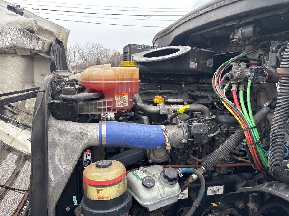 Day Cab Tractor-Heavy Duty Tractors-Freightliner-2020-T11664ST-Perrysburg-OH-453,225\n\t\tmiles-$ 41,250 - Image 15