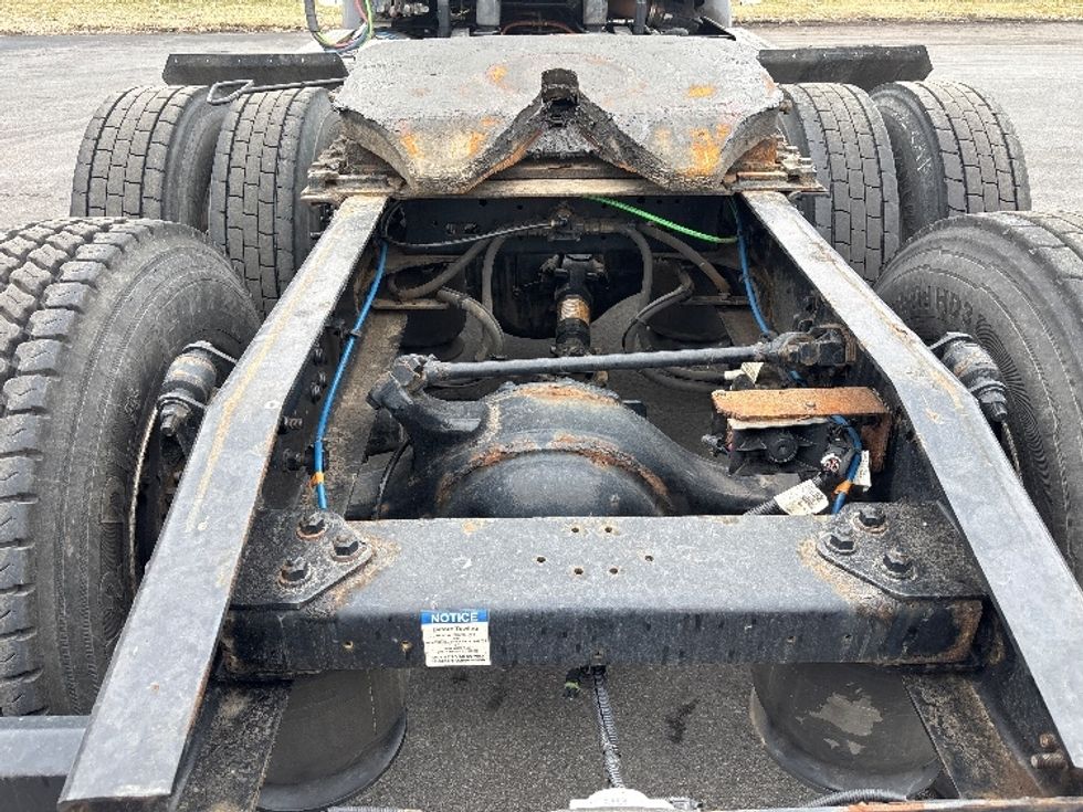 Day Cab Tractor-Heavy Duty Tractors-Freightliner-2020-T11664ST-Perrysburg-OH-453,225\n\t\tmiles-$ 41,250 - Image 6