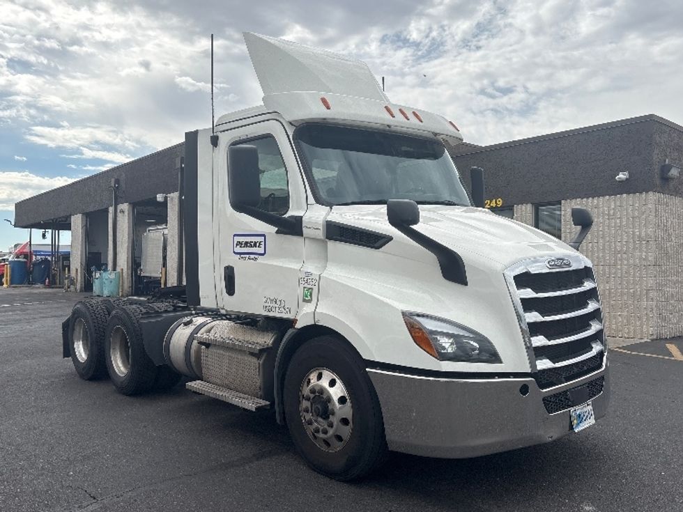 Day Cab Tractor-Heavy Duty Tractors-Freightliner-2020-T11664ST-Phoenix-AZ-348,859\n\t\tmiles-$ 51,250 - Image 1