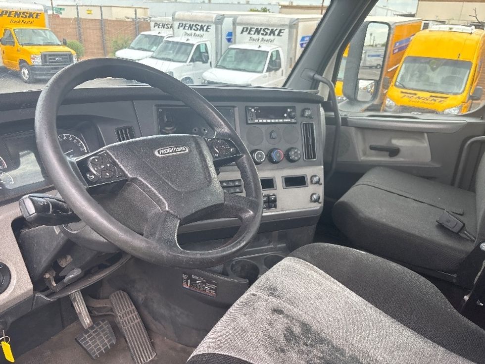 Day Cab Tractor-Heavy Duty Tractors-Freightliner-2020-T11664ST-Phoenix-AZ-348,859\n\t\tmiles-$ 51,250 - Image 10