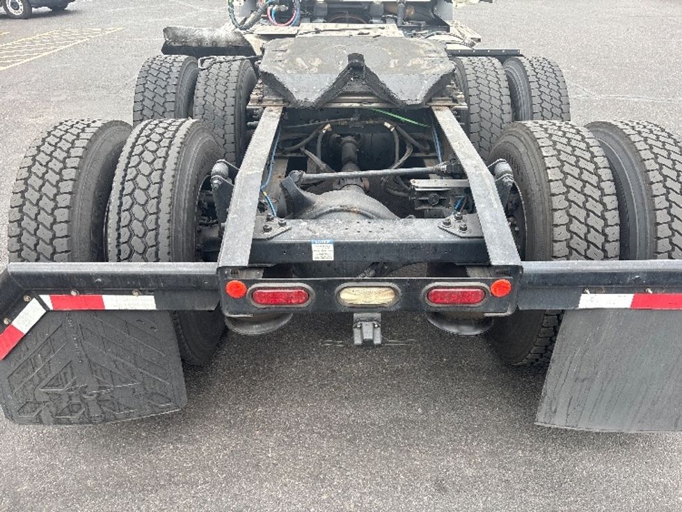 Day Cab Tractor-Heavy Duty Tractors-Freightliner-2020-T11664ST-Phoenix-AZ-348,859\n\t\tmiles-$ 51,250 - Image 6