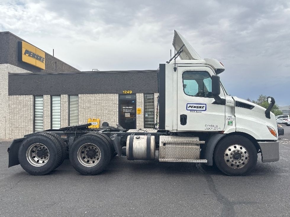 Day Cab Tractor-Heavy Duty Tractors-Freightliner-2020-T11664ST-Phoenix-AZ-348,859\n\t\tmiles-$ 51,250 - Image 8