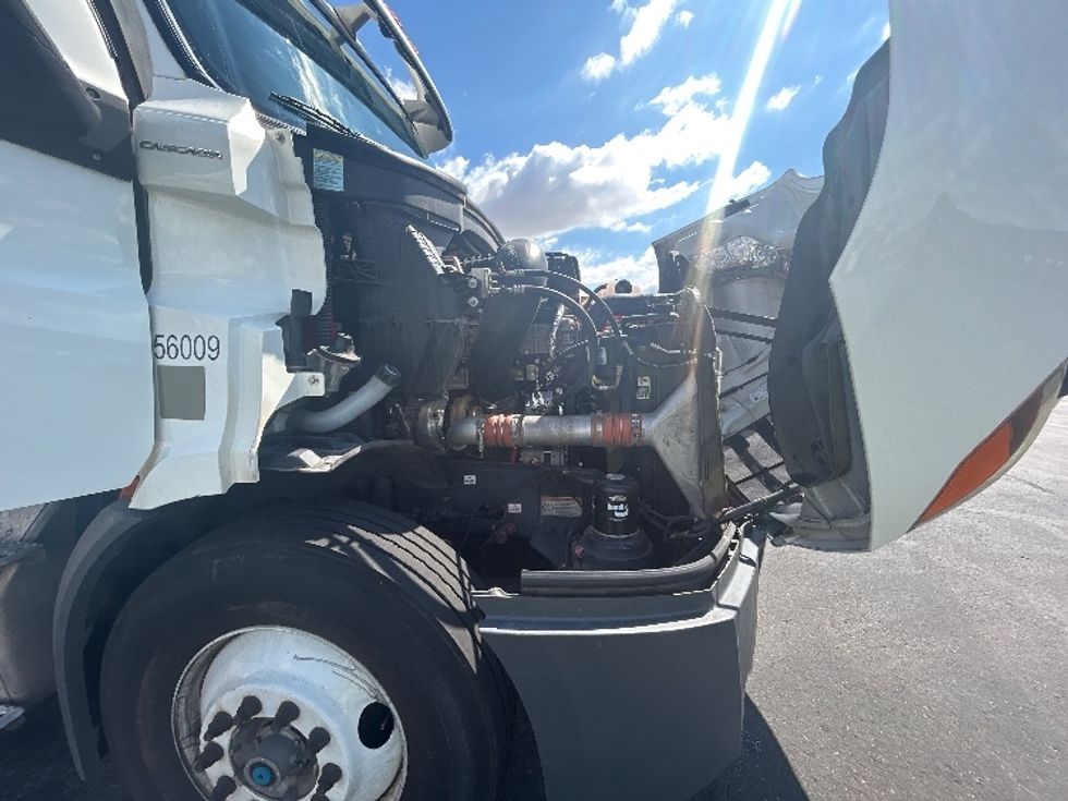 Day Cab Tractor-Heavy Duty Tractors-Freightliner-2020-T11664ST-Phoenix-AZ-377,829\n\t\tmiles-$ 50,000 - Image 15