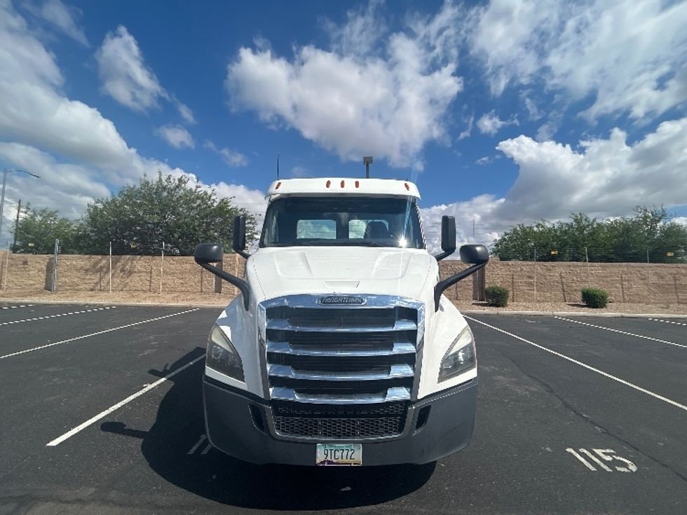 Day Cab Tractor-Heavy Duty Tractors-Freightliner-2020-T11664ST-Phoenix-AZ-377,829\n\t\tmiles-$ 50,000 - Image 2