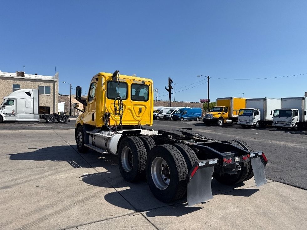 Day Cab Tractor-Heavy Duty Tractors-Freightliner-2020-T11664ST-Phoenix-AZ-397,925\n\t\tmiles-$ 46,000 - Image 5