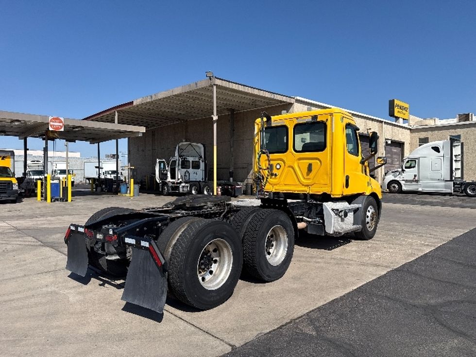 Day Cab Tractor-Heavy Duty Tractors-Freightliner-2020-T11664ST-Phoenix-AZ-397,925\n\t\tmiles-$ 46,000 - Image 7