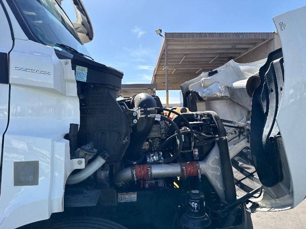 Day Cab Tractor-Heavy Duty Tractors-Freightliner-2020-T11664ST-Phoenix-AZ-470,306\n\t\tmiles-$ 47,250 - Image 15