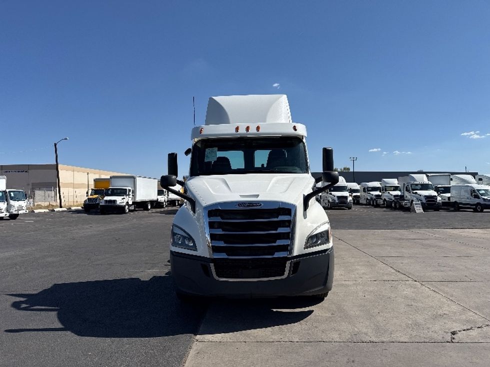 Day Cab Tractor-Heavy Duty Tractors-Freightliner-2020-T11664ST-Phoenix-AZ-470,306\n\t\tmiles-$ 47,250 - Image 2