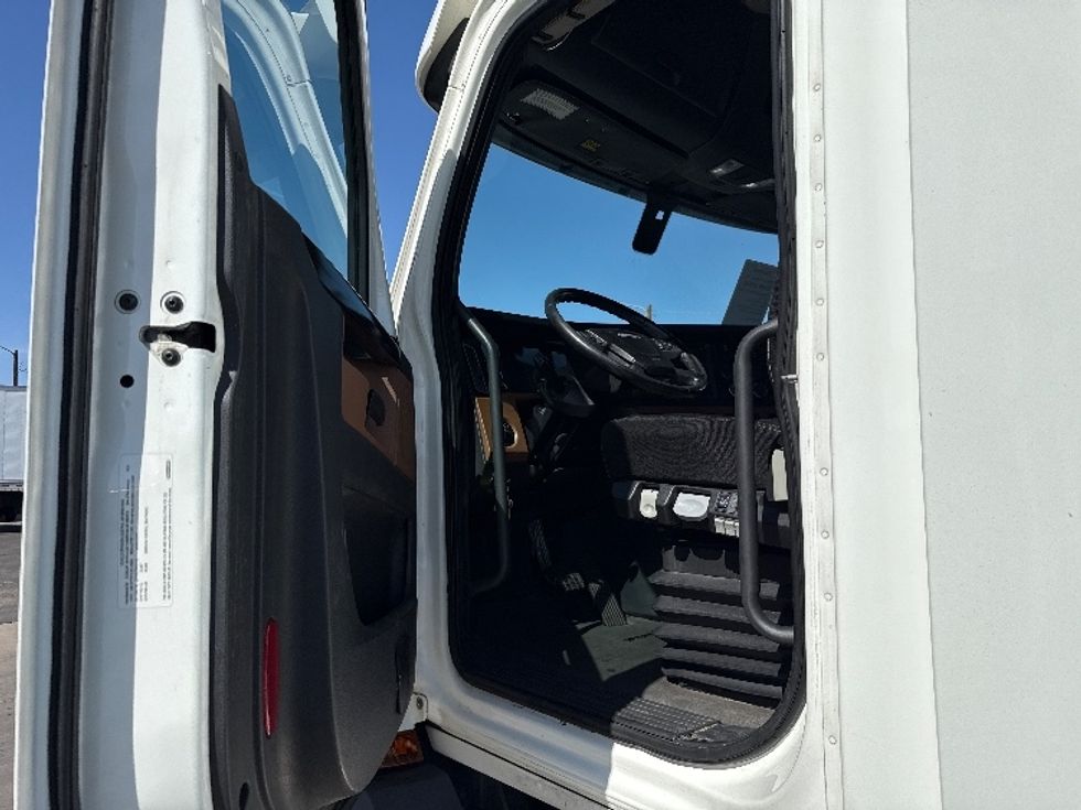 Day Cab Tractor-Heavy Duty Tractors-Freightliner-2020-T11664ST-Phoenix-AZ-470,306\n\t\tmiles-$ 47,250 - Image 9