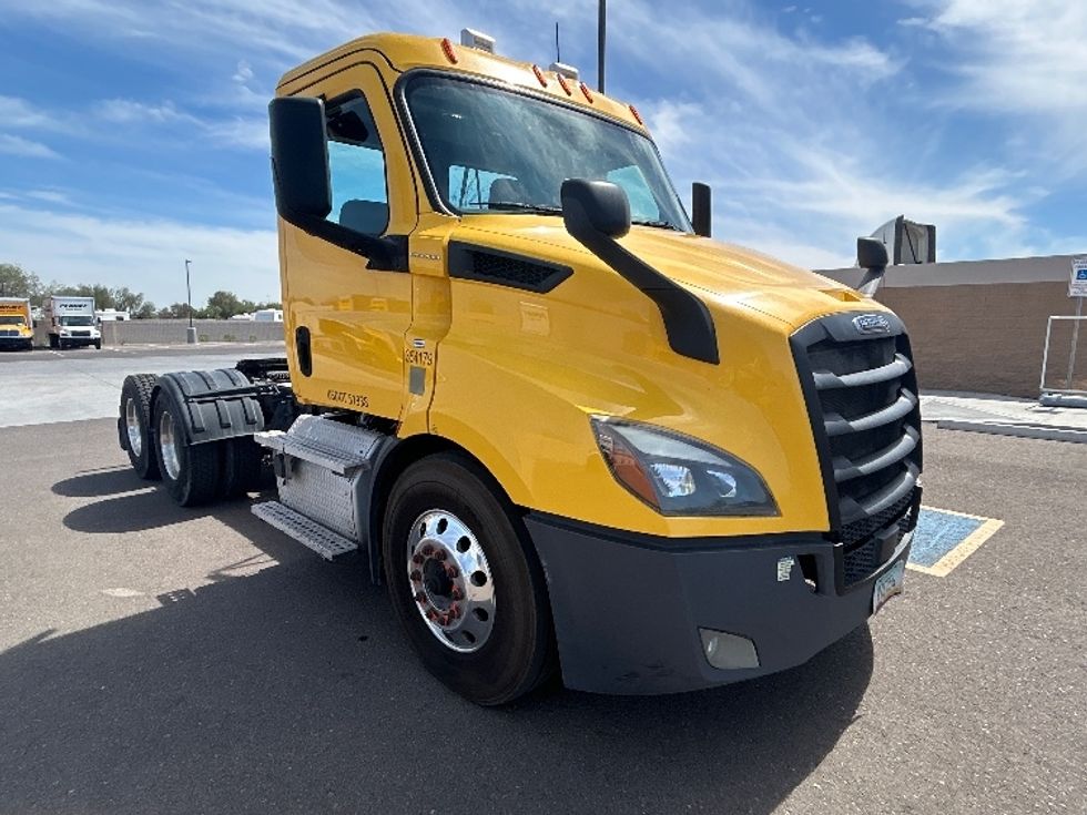 Day Cab Tractor-Heavy Duty Tractors-Freightliner-2020-T11664ST-Phoenix-AZ-511,598\n\t\tmiles-$ 41,750 - Image 1