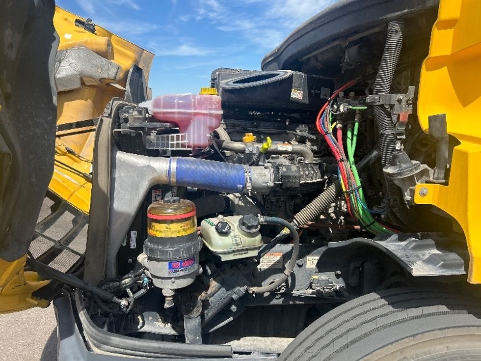 Day Cab Tractor-Heavy Duty Tractors-Freightliner-2020-T11664ST-Phoenix-AZ-511,598\n\t\tmiles-$ 41,750 - Image 16