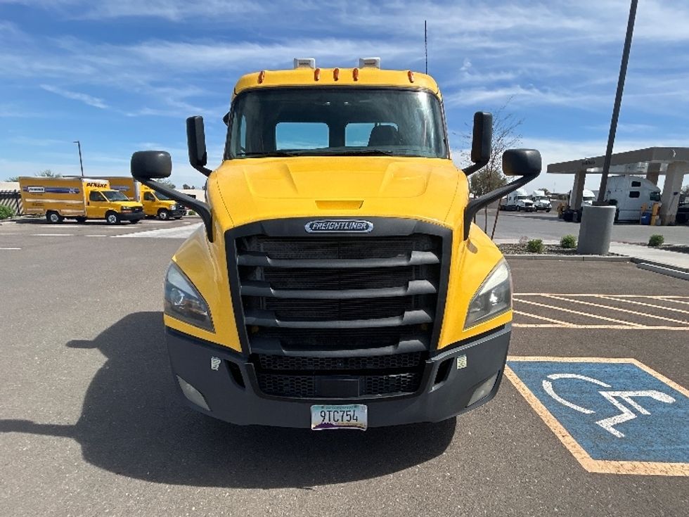 Day Cab Tractor-Heavy Duty Tractors-Freightliner-2020-T11664ST-Phoenix-AZ-511,598\n\t\tmiles-$ 41,750 - Image 2