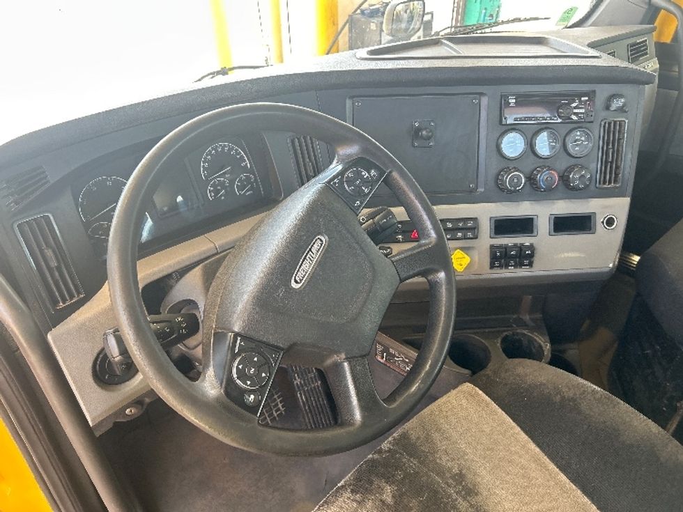 Day Cab Tractor-Heavy Duty Tractors-Freightliner-2020-T11664ST-Phoenix-AZ-595,667\n\t\tmiles-$ 30,000 - Image 10