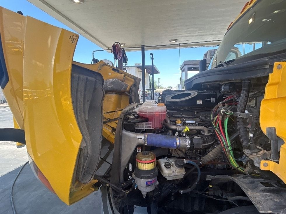 Day Cab Tractor-Heavy Duty Tractors-Freightliner-2020-T11664ST-Phoenix-AZ-595,667\n\t\tmiles-$ 30,000 - Image 16