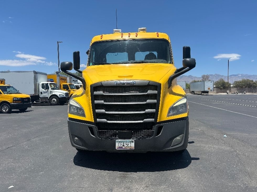 Day Cab Tractor-Heavy Duty Tractors-Freightliner-2020-T11664ST-Phoenix-AZ-595,667\n\t\tmiles-$ 30,000 - Image 2
