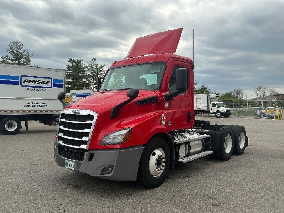 Day Cab Tractor-Heavy Duty Tractors-Freightliner-2020-T11664ST-Piqua-OH-165,977\n\t\tmiles-$ 57,750 - Image 3