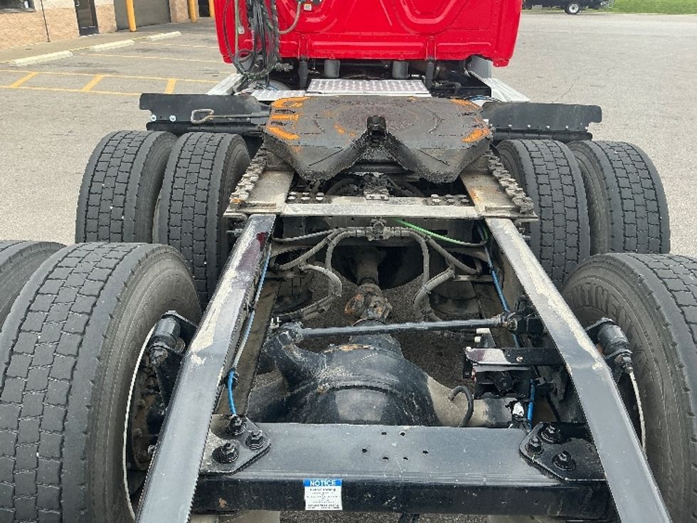 Day Cab Tractor-Heavy Duty Tractors-Freightliner-2020-T11664ST-Piqua-OH-165,977\n\t\tmiles-$ 57,750 - Image 6