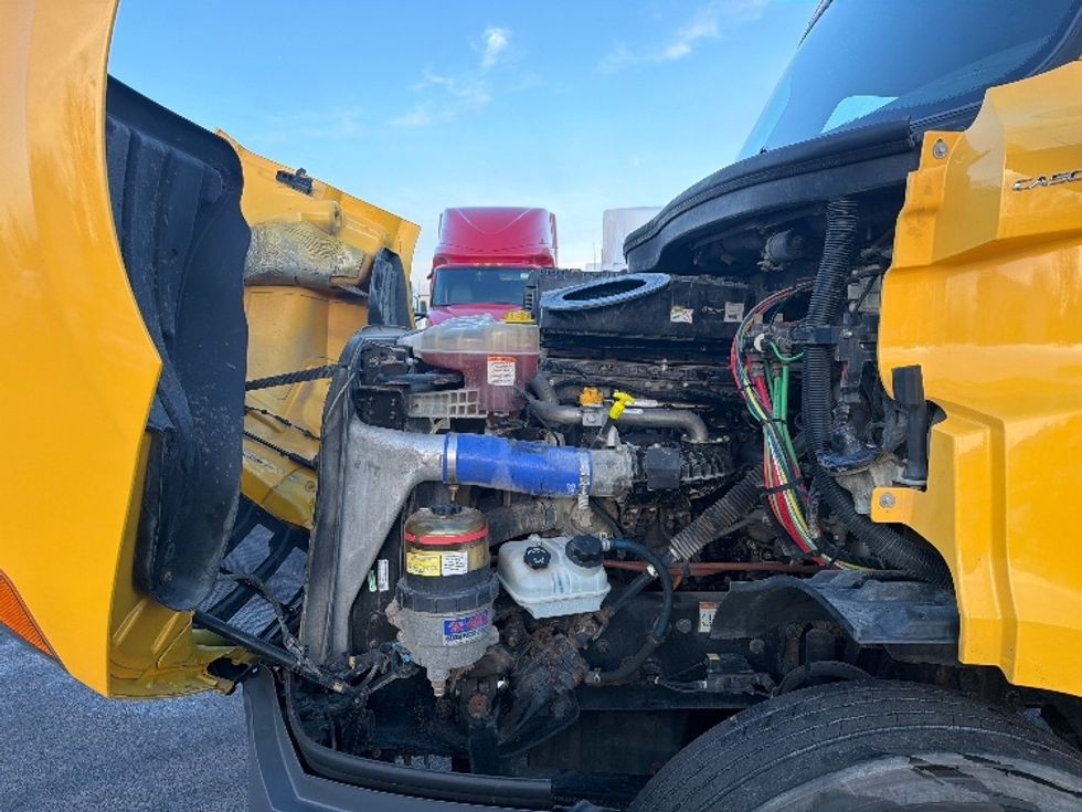 Day Cab Tractor-Heavy Duty Tractors-Freightliner-2020-T11664ST-Piqua-OH-403,000\n\t\tmiles-$ 44,000 - Image 16