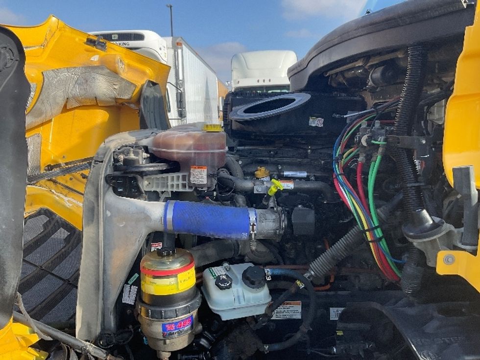 Day Cab Tractor-Heavy Duty Tractors-Freightliner-2020-T11664ST-Piqua-OH-406,864\n\t\tmiles-$ 43,750 - Image 15