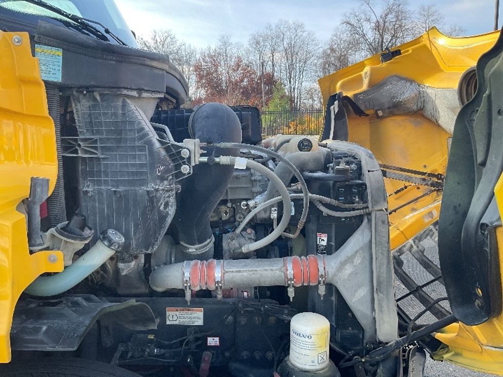 Day Cab Tractor-Heavy Duty Tractors-Freightliner-2020-T11664ST-Piqua-OH-406,864\n\t\tmiles-$ 43,750 - Image 16