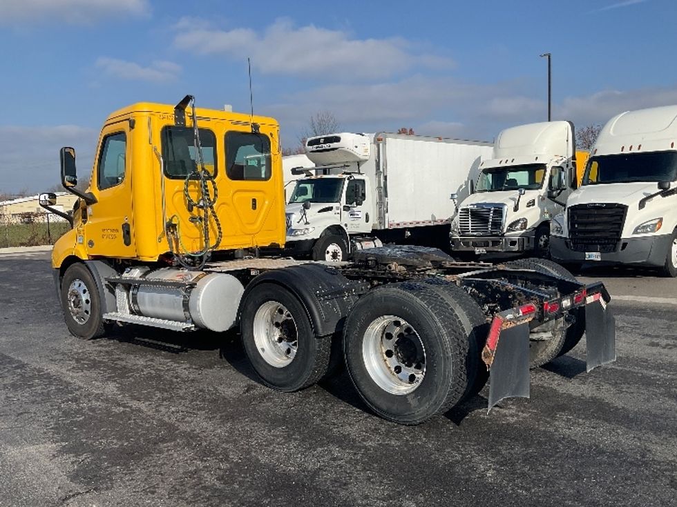 Day Cab Tractor-Heavy Duty Tractors-Freightliner-2020-T11664ST-Piqua-OH-406,864\n\t\tmiles-$ 43,750 - Image 5