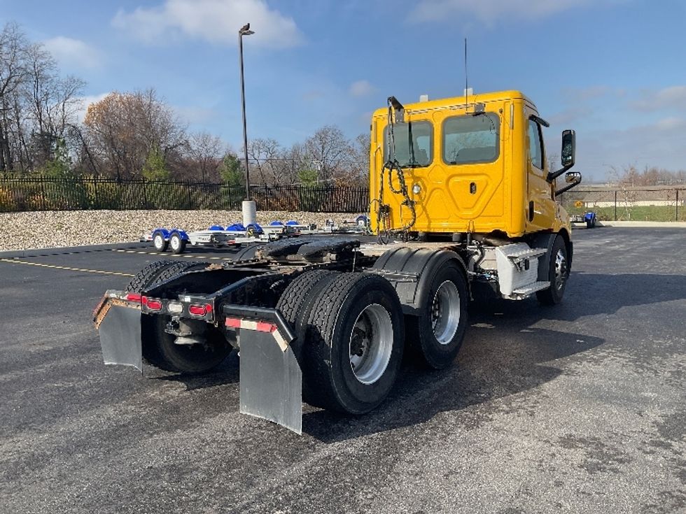 Day Cab Tractor-Heavy Duty Tractors-Freightliner-2020-T11664ST-Piqua-OH-406,864\n\t\tmiles-$ 43,750 - Image 7