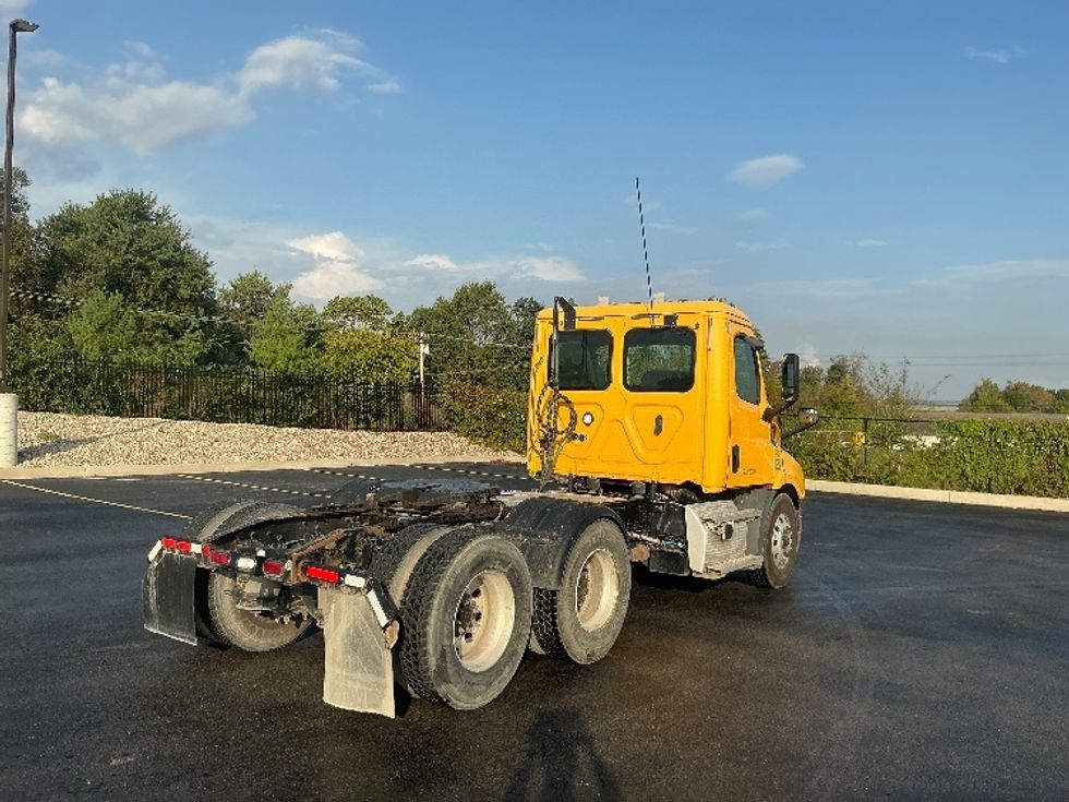 Day Cab Tractor-Heavy Duty Tractors-Freightliner-2020-T11664ST-Piqua-OH-439,390\n\t\tmiles-$ 42,750 - Image 7
