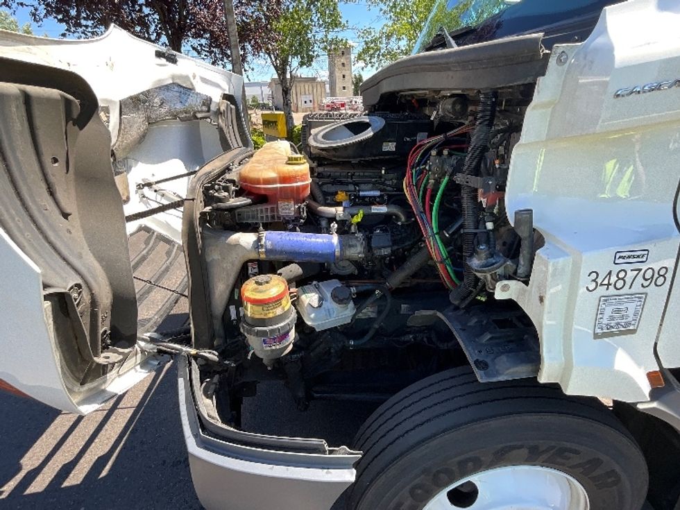 Day Cab Tractor-Heavy Duty Tractors-Freightliner-2020-T11664ST-Portland-OR-349,360\n\t\tmiles-$ 51,000 - Image 16