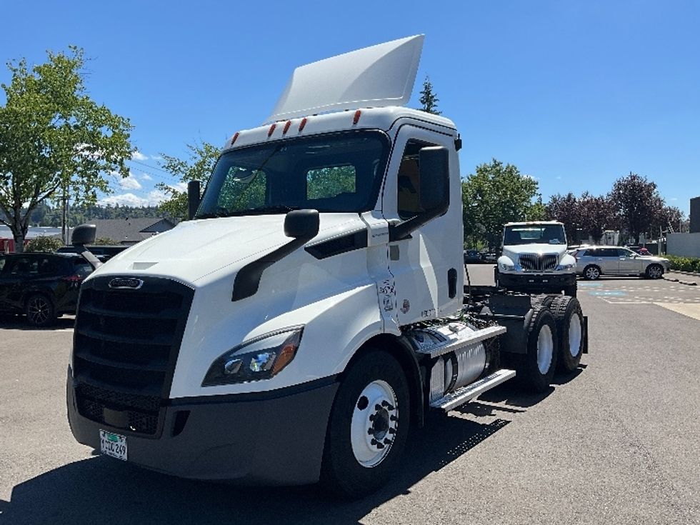 Day Cab Tractor-Heavy Duty Tractors-Freightliner-2020-T11664ST-Portland-OR-349,360\n\t\tmiles-$ 51,000 - Image 3