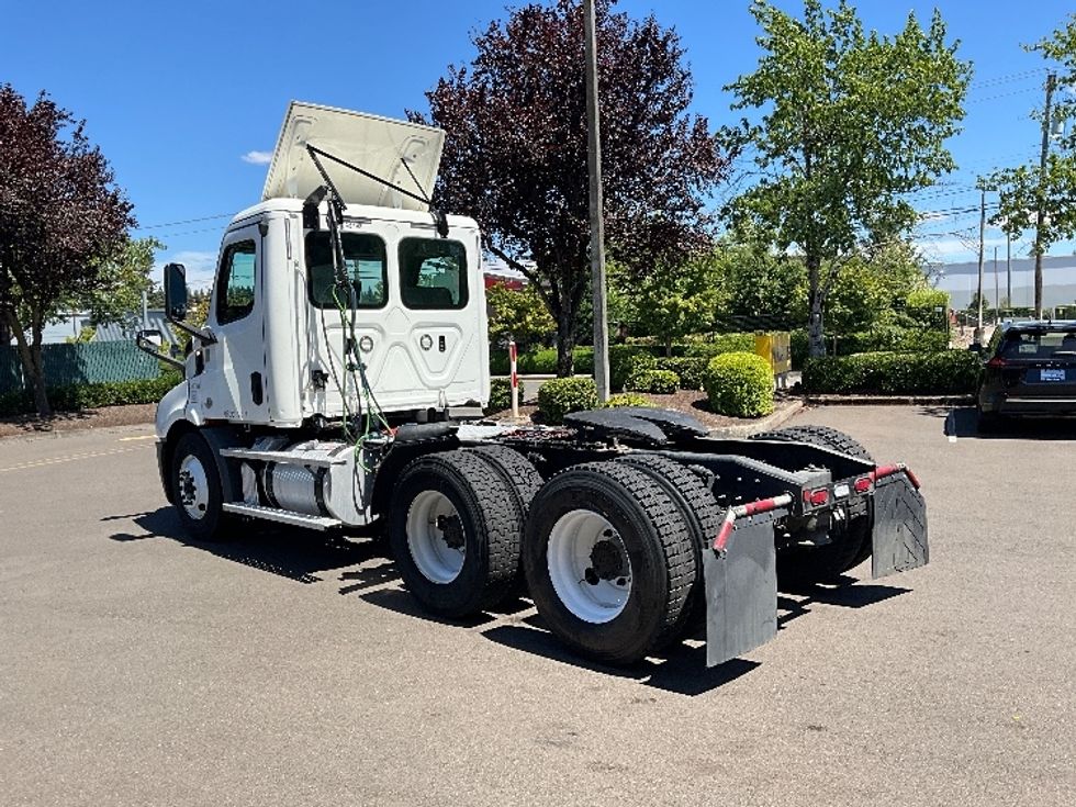 Day Cab Tractor-Heavy Duty Tractors-Freightliner-2020-T11664ST-Portland-OR-349,360\n\t\tmiles-$ 51,000 - Image 5