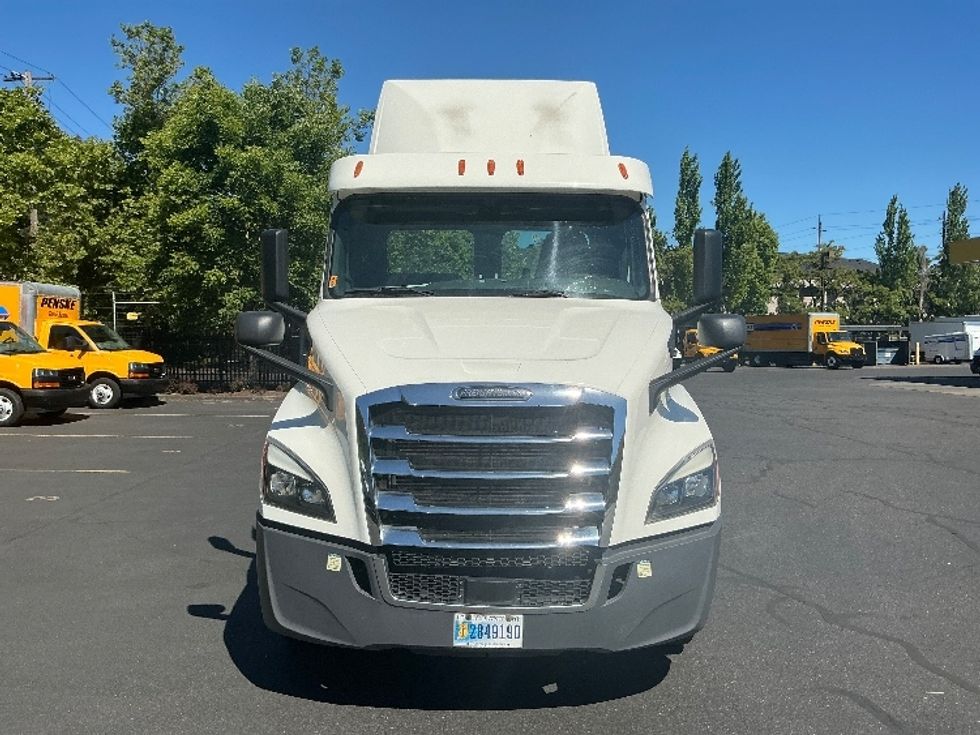 Day Cab Tractor-Heavy Duty Tractors-Freightliner-2020-T11664ST-Portland-OR-448,042\n\t\tmiles-$ 48,500 - Image 2