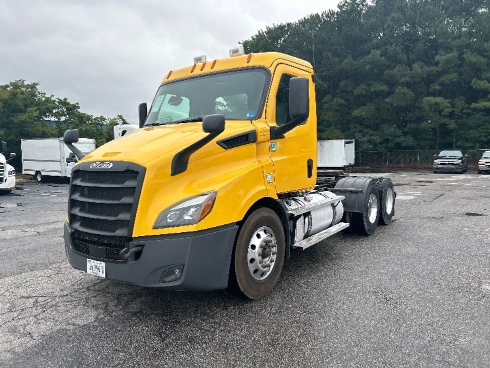 Day Cab Tractor-Heavy Duty Tractors-Freightliner-2020-T11664ST-Prince George-VA-236,614\n\t\tmiles-$ 55,500 - Image 3