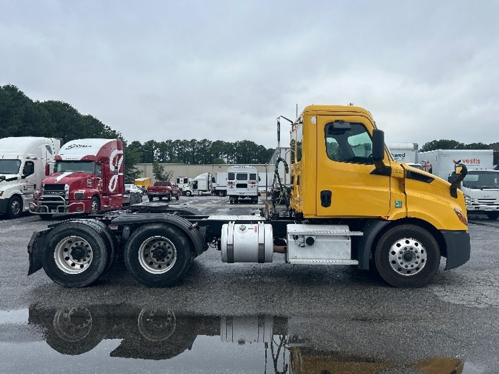 Day Cab Tractor-Heavy Duty Tractors-Freightliner-2020-T11664ST-Prince George-VA-236,614\n\t\tmiles-$ 55,500 - Image 7