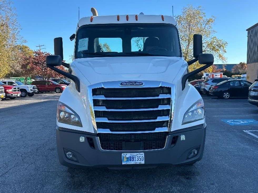 Day Cab Tractor-Heavy Duty Tractors-Freightliner-2020-T11664ST-Prince George-VA-644,013\n\t\tmiles-$ 29,500 - Image 2